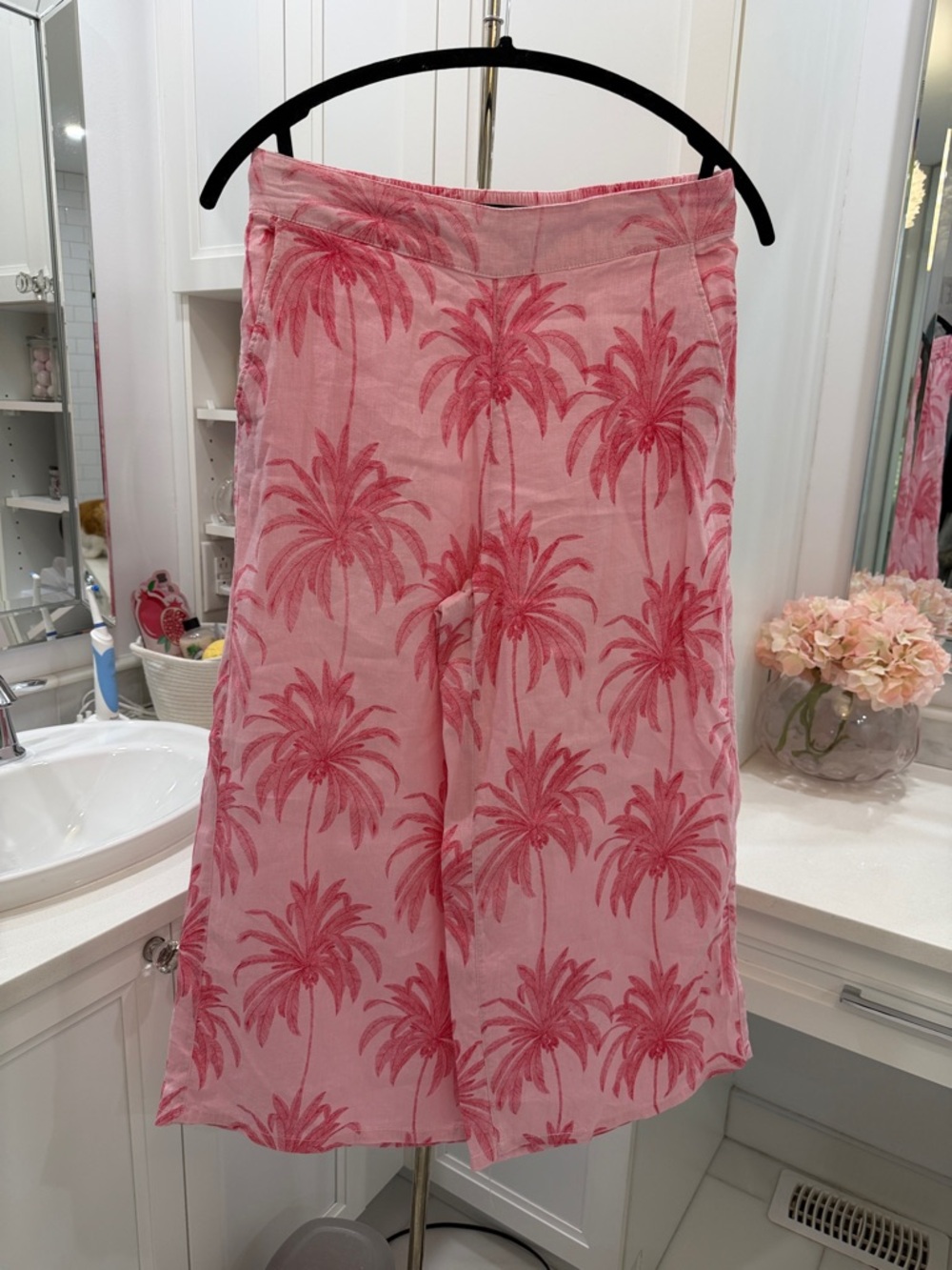 Tahari Pink Palm-Print Wide Leg Pants